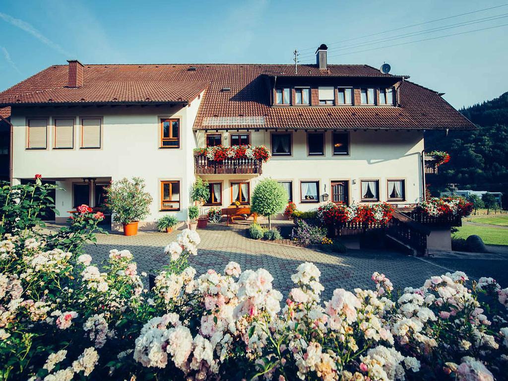 Schiebenrothenhof Hotel Simonswald Exterior photo